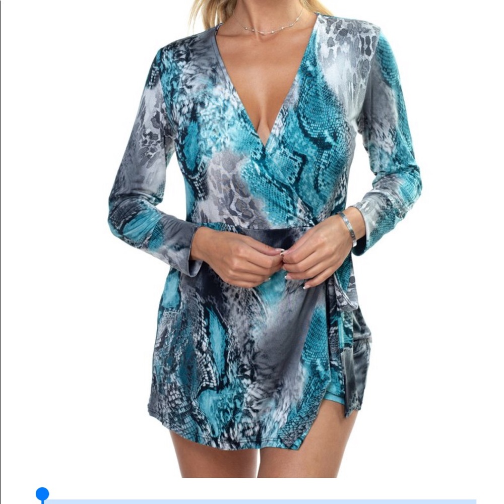 Ariella long sleeve wrap Romper teal snake Size L